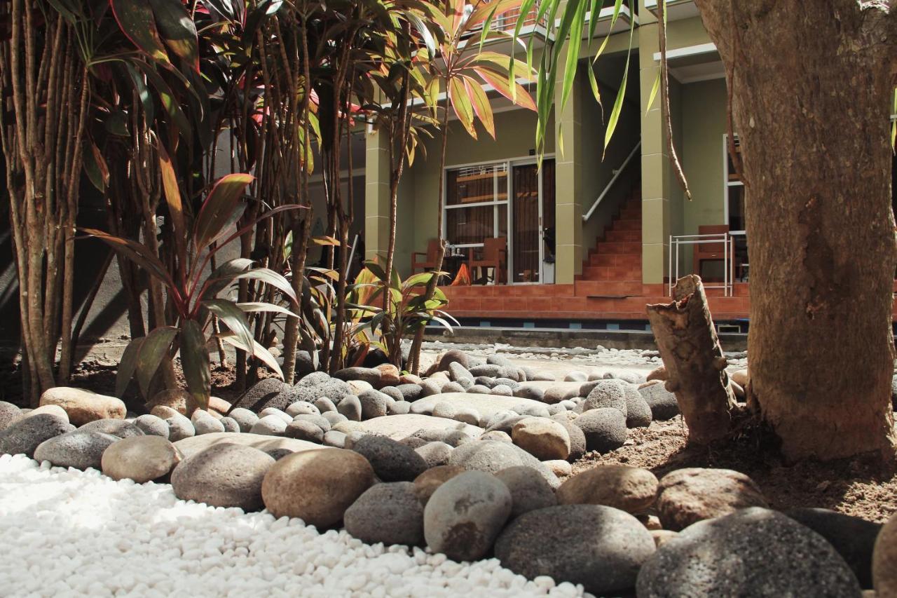 Nuka Beach Inn Kuta  Luaran gambar